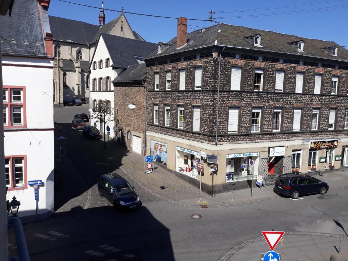 Rathausschenke Muenstermaifeld Hotel Exterior photo